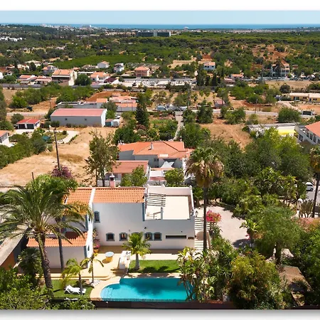 Casa Lay לואה